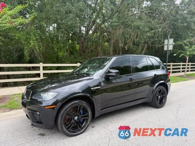 Drugie zdjęcie samochodu z przodu: 2013 BMW X5 M VIN:5YMGY0C53DLL15689 - miniatura