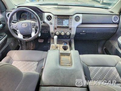 Zdjęcie 8 z 12 samochodu: 2019 TOYOTA TUNDRA SR5 VIN:5TFUY5F10KX796623 - miniatura