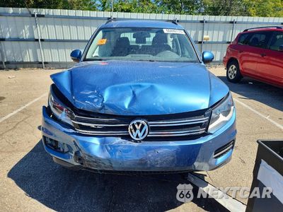 Piąte zdjęcie samochodu w środku: 2018 VOLKSWAGEN TIGUAN LIMITED VIN:WVGBV7AX8JK004376 - miniatura