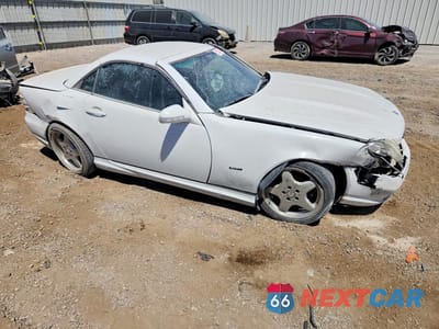 Czwarte zdjęcie samochodu z boku: 2001 MERCEDES-BENZ SLK 230 KOMPRESSOR VIN:WDBKK49F11F174254 - miniatura