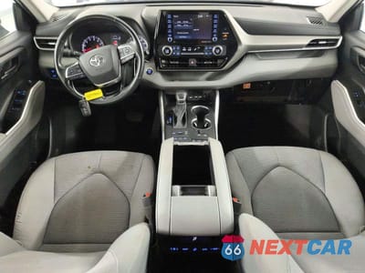 Zdjęcie 8 z 13 samochodu: 2021 TOYOTA HIGHLANDER LE VIN:5TDBZRBH8MS525591 - miniatura
