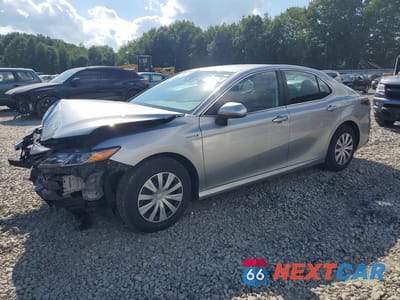 2021 TOYOTA CAMRY LE 4T1C31AK9MU565609 - główne zdjęcie licytacji z USA - miniatura