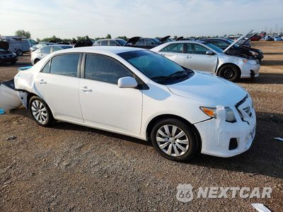 Czwarte zdjęcie samochodu z boku: 2013 TOYOTA COROLLA LE VIN:2T1BU4EEXDC043894 - miniatura