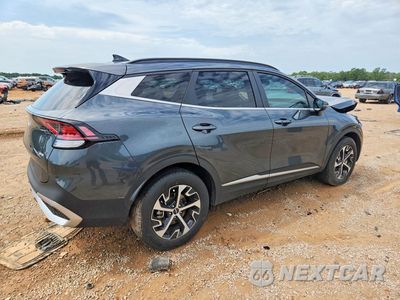Trzecie zdjęcie samochodu z tyłu: 2023 KIA SPORTAGE EX VIN:KNDPVCAG2P7077676 - miniatura