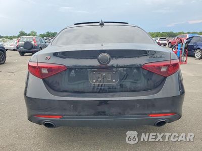 Zdjęcie 6 z 12 samochodu: 2019 ALFA ROMEO GIULIA TI VIN:ZARFANBN7K7612936 - miniatura