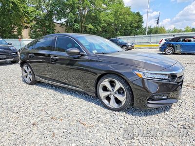Czwarte zdjęcie samochodu z boku: 2018 HONDA ACCORD TOURING VIN:1HGCV1F94JA081351 - miniatura