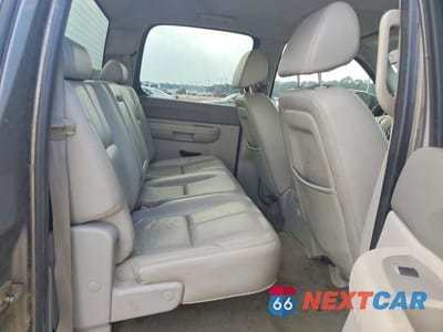 Zdjęcie 10 z 12 samochodu: 2008 GMC SIERRA C1500 VIN:3GTEC13J18G311645 - miniatura