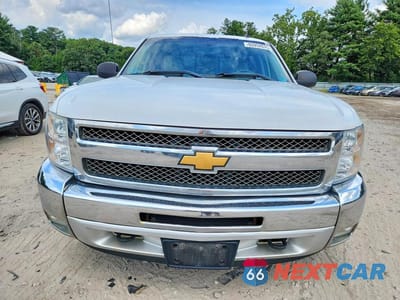 Piąte zdjęcie samochodu w środku: 2012 CHEVROLET SILVERADO K1500 LT VIN:1GCRKSE74CZ304595 - miniatura