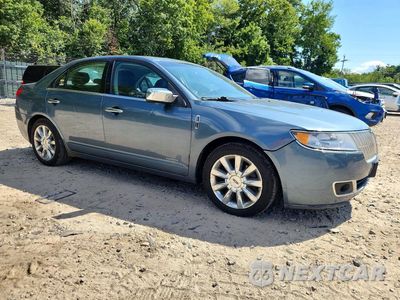 Czwarte zdjęcie samochodu z boku: 2011 LINCOLN MKZ HYBRID VIN:3LNDL2L38BR755129 - miniatura