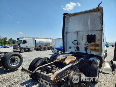 Trzecie zdjęcie samochodu z tyłu: 2017 KENWORTH T680 SEMI TRUCK VIN:1XKYDP9X8HJ127248 - miniatura