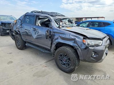 Czwarte zdjęcie samochodu z boku: 2022 TOYOTA 4RUNNER TRD OFF-ROAD PREMIUM VIN:JTERU5JR7N6014869 - miniatura