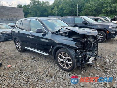 Czwarte zdjęcie samochodu z boku: 2022 BMW X3 XDRIVE30I VIN:5UX53DP06N9J01815 - miniatura