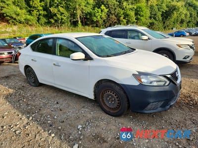 Czwarte zdjęcie samochodu z boku: 2016 NISSAN SENTRA S VIN:3N1AB7AP3GY251116 - miniatura