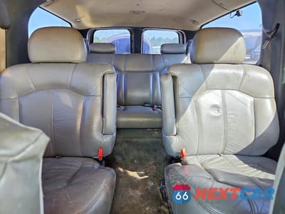 Zdjęcie 10 z 14 samochodu: 2001 CHEVROLET SUBURBAN C1500 VIN:3GNEC16T01G107025 - miniatura