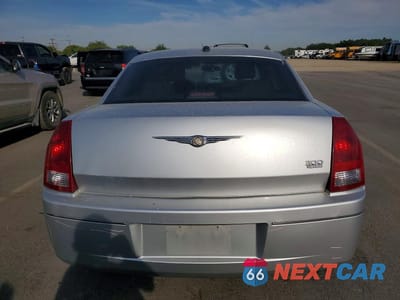 Zdjęcie 6 z 12 samochodu: 2005 CHRYSLER 300 TOURING VIN:2C3JA53G75H642097 - miniatura
