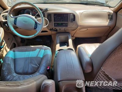 Zdjęcie 8 z 13 samochodu: 1999 FORD EXPEDITION VIN:1FMRU1767XLC22132 - miniatura