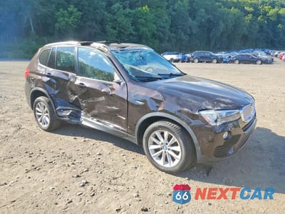 Czwarte zdjęcie samochodu z boku: 2015 BMW X3 XDRIVE28I VIN:5UXWX9C51F0D59157 - miniatura