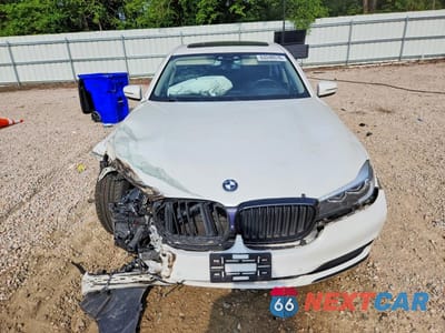 Piąte zdjęcie samochodu w środku: 2019 BMW 740 XI VIN:WBA7E4C57KGV70499 - miniatura
