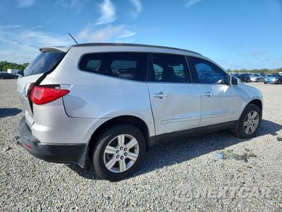 Trzecie zdjęcie samochodu z tyłu: 2010 CHEVROLET TRAVERSE LT VIN:1GNLRGED8AS155030 - miniatura
