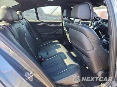 Zdjęcie 10 z 13 samochodu: 2018 BMW 530 XI VIN:WBAJA7C55JWC76254 - miniatura
