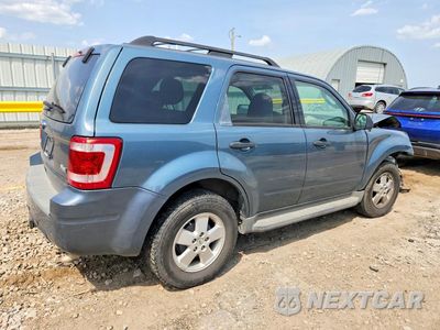 Trzecie zdjęcie samochodu z tyłu: 2011 FORD ESCAPE XLT VIN:1FMCU0DG5BKC10931 - miniatura