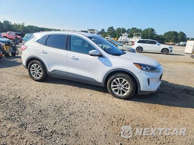 Czwarte zdjęcie samochodu z boku: 2020 FORD ESCAPE SE VIN:1FMCU0G61LUB56195 - miniatura