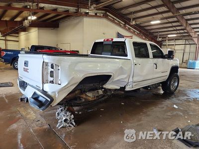 Trzecie zdjęcie samochodu z tyłu: 2019 GMC SIERRA K2500 DENALI VIN:1GT12SEY4KF102071 - miniatura