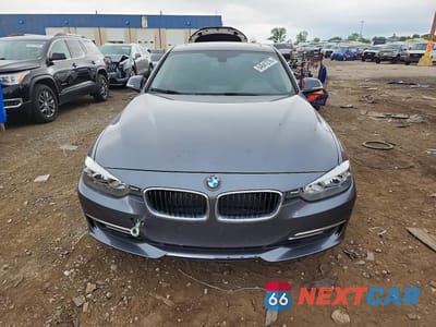 Piąte zdjęcie samochodu w środku: 2012 BMW 328 I VIN:WBA3A5C54CF341589 - miniatura