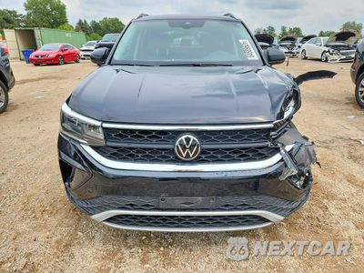 Piąte zdjęcie samochodu w środku: 2023 VOLKSWAGEN TAOS SE VIN:3VVNX7B23PM304375 - miniatura