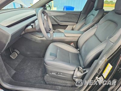 Zdjęcie 7 z 12 samochodu: 2026 TESLA MODEL Y VIN:7SAYGDEE3TA671534 - miniatura