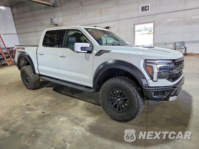 Czwarte zdjęcie samochodu z boku: 2024 FORD F150 RAPTOR VIN:1FTFW1RG6RFB69366 - miniatura
