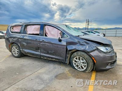 Czwarte zdjęcie samochodu z boku: 2023 CHRYSLER VOYAGER LX VIN:2C4RC1CG1PR559991 - miniatura