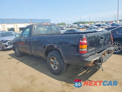 Drugie zdjęcie samochodu z przodu: 2004 GMC NEW SIERRA C1500 VIN:1GTEC14V24Z262371 - miniatura