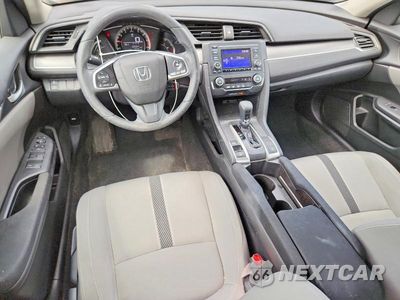 Zdjęcie 8 z 12 samochodu: 2018 HONDA CIVIC LX VIN:2HGFC2F59JH574157 - miniatura