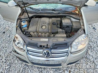 Zdjęcie 11 z 12 samochodu: 2010 VOLKSWAGEN JETTA LIMITED VIN:3VWAX7AJ1AM093493 - miniatura