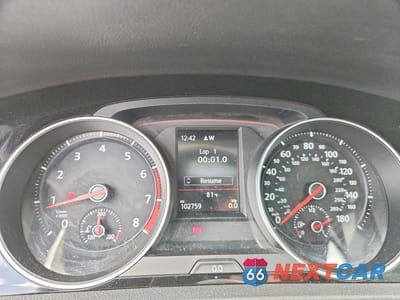 Zdjęcie 9 z 12 samochodu: 2019 VOLKSWAGEN GTI S VIN:3VW5T7AU9KM001961 - miniatura