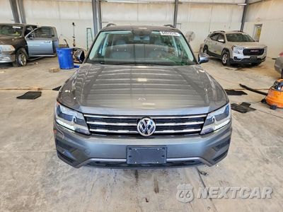Piąte zdjęcie samochodu w środku: 2021 VOLKSWAGEN TIGUAN SE VIN:3VV2B7AX8MM143743 - miniatura