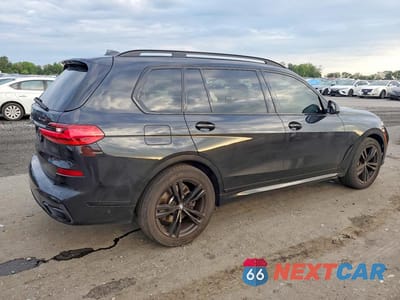 Trzecie zdjęcie samochodu z tyłu: 2022 BMW X7 XDRIVE40I VIN:5UXCW2C08N9K23312 - miniatura