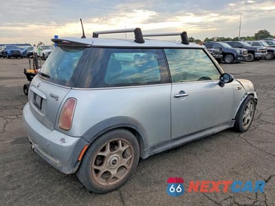 Trzecie zdjęcie samochodu z tyłu: 2003 MINI COOPER S VIN:WMWRE33483TD71046 - miniatura