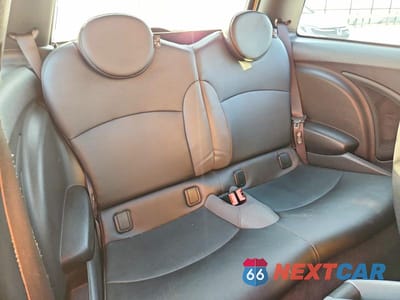 Zdjęcie 12 z 14 samochodu: 2009 MINI COOPER VIN:WMWMF33509TU70997 - miniatura