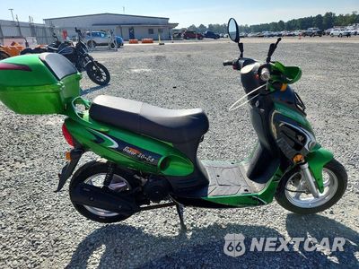 2021 VESPA GENERIC SC L2BB2NCC8MB621089 - główne zdjęcie licytacji z USA - miniatura