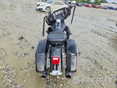 Czwarte zdjęcie samochodu z boku: 2019 HARLEY-DAVIDSON FLHTCU VIN:1HD1FCC12KB637986 - miniatura