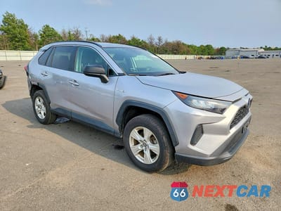 Czwarte zdjęcie samochodu z boku: 2021 TOYOTA RAV4 LE VIN:4T3LWRFV7MU033419 - miniatura