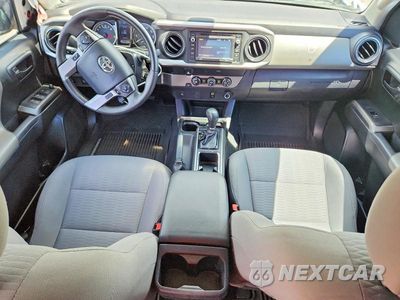 Zdjęcie 8 z 13 samochodu: 2019 TOYOTA TACOMA SR VIN:5TFAX5GN2KX159787 - miniatura