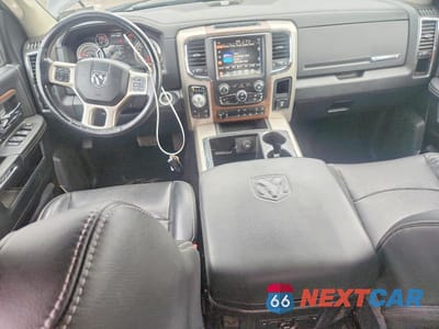Zdjęcie 8 z 12 samochodu: 2015 RAM 1500 LARAMIE VIN:1C6RR7NT6FS564409 - miniatura