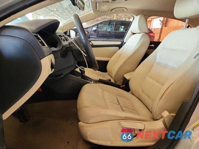 Zdjęcie 7 z 12 samochodu: 2011 VOLKSWAGEN JETTA SE VIN:3VWDZ7AJ3BM354261 - miniatura