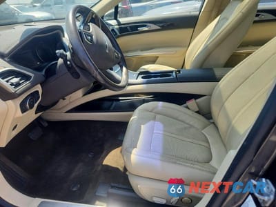 Zdjęcie 7 z 12 samochodu: 2015 LINCOLN MKZ VIN:3LN6L2JK7FR618840 - miniatura