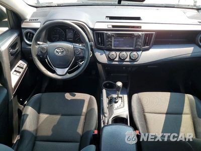 Zdjęcie 8 z 13 samochodu: 2018 TOYOTA RAV4 LE VIN:JTMBFREV3JD255042 - miniatura