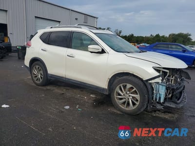 Czwarte zdjęcie samochodu z boku: 2015 NISSAN ROGUE SL VIN:5N1AT2MT6FC832831 - miniatura