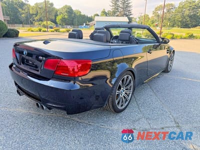 Czwarte zdjęcie samochodu z boku: 2011 BMW M3 VIN:WBSDX9C51BE783871 - miniatura